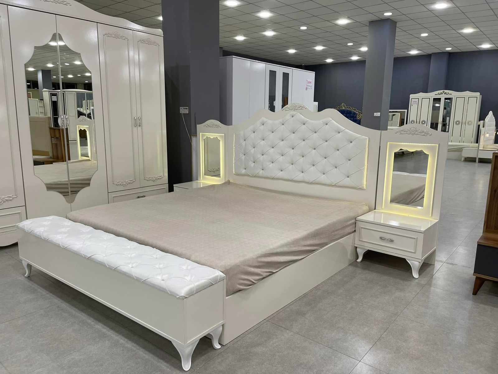 Dressing Table with Mirror, Stool & Standing Mirror